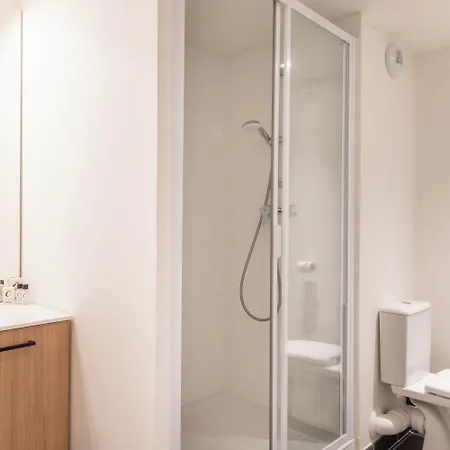 Adagio Access Paris Confluence
